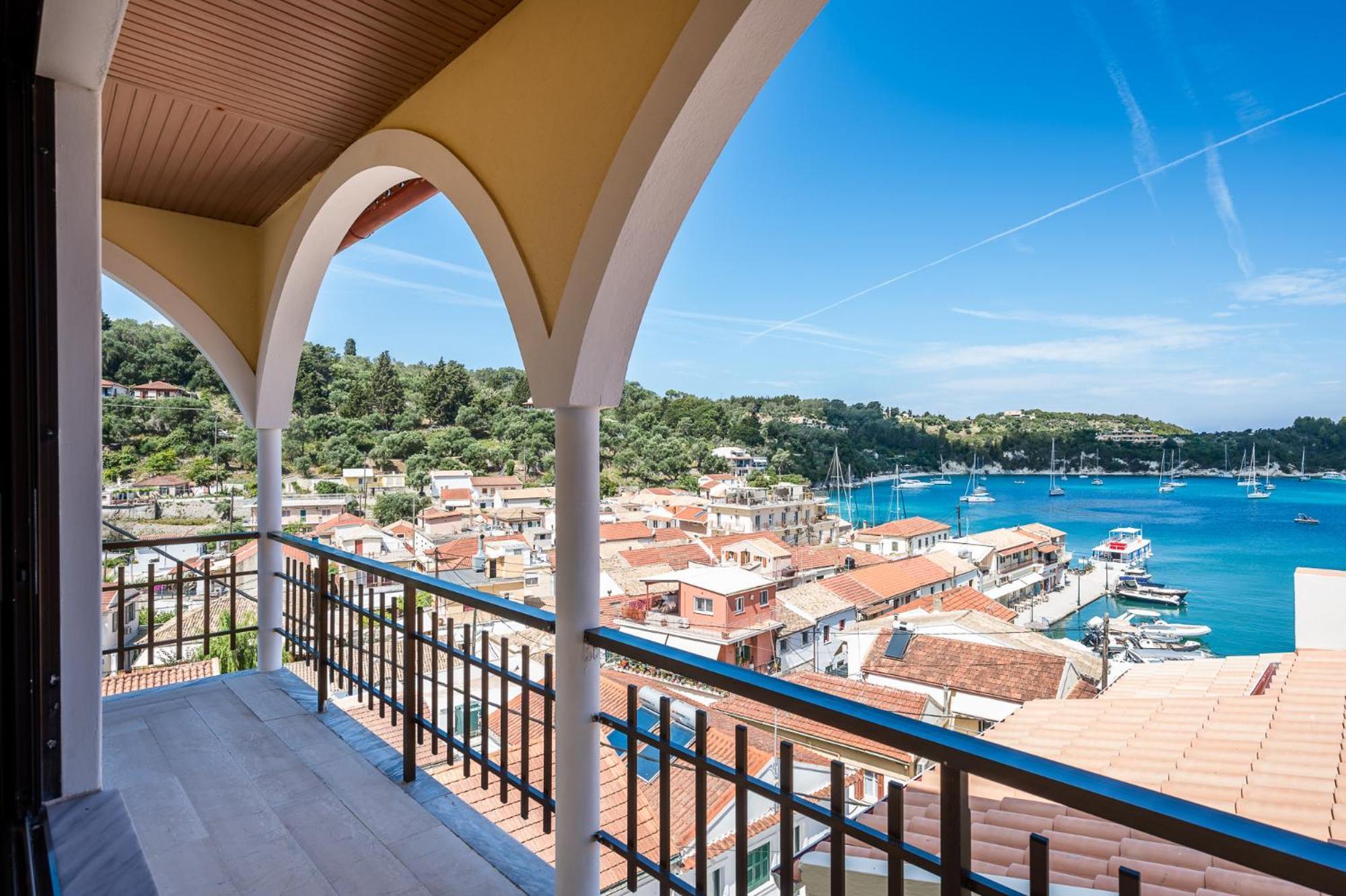 Agaloula Centrally Located Apartments, Lakka Экстерьер фото