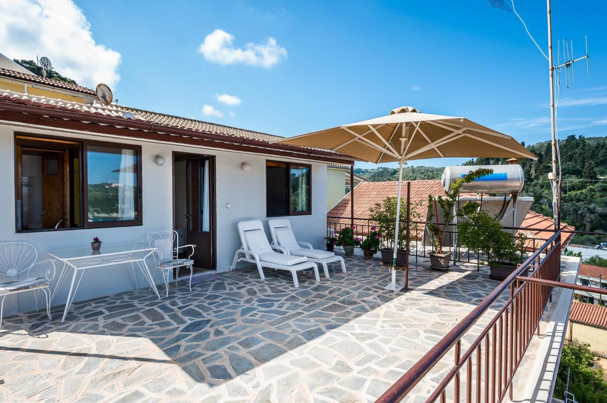 Agaloula Centrally Located Apartments, Lakka Экстерьер фото