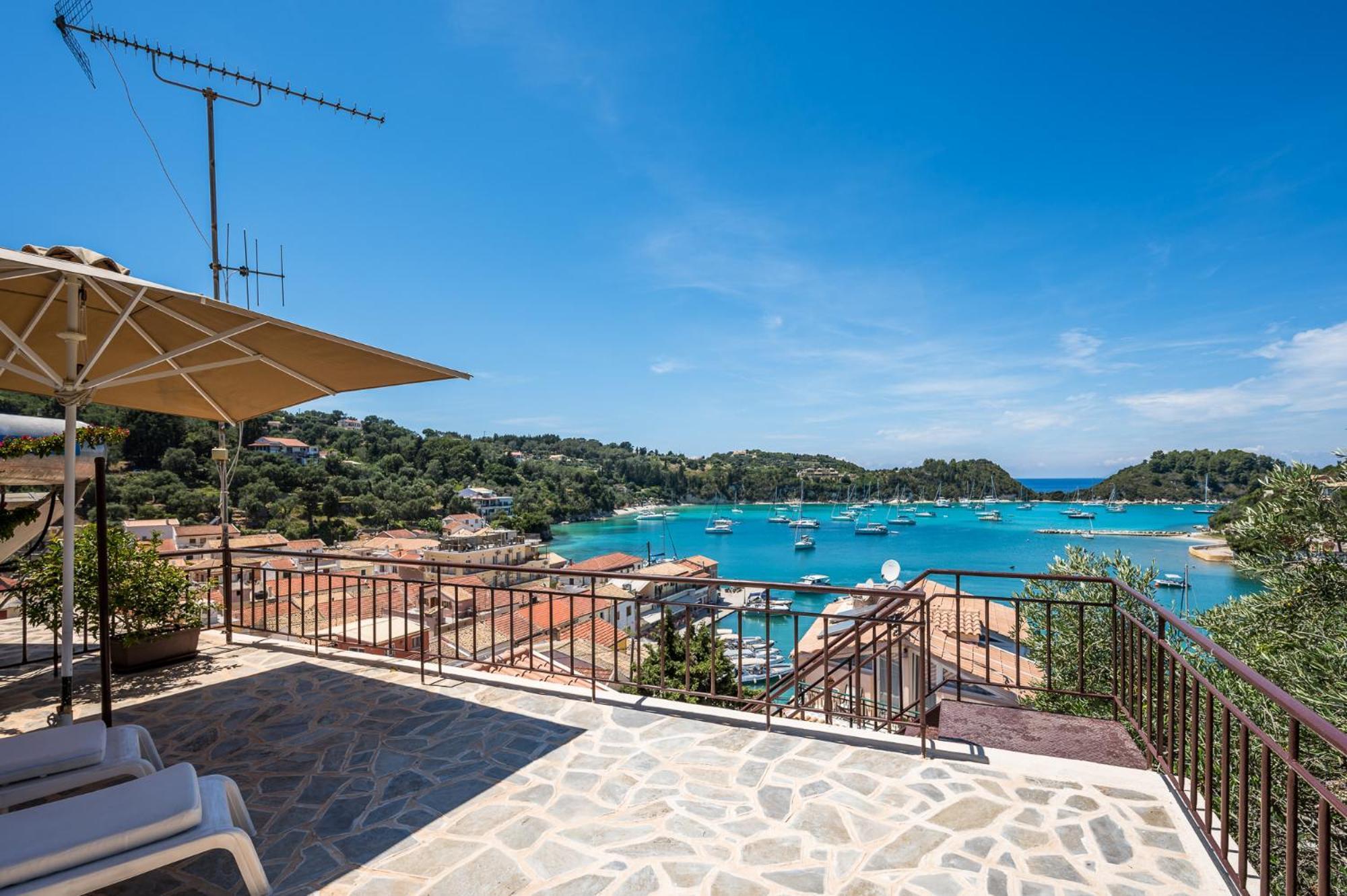 Agaloula Centrally Located Apartments, Lakka Экстерьер фото
