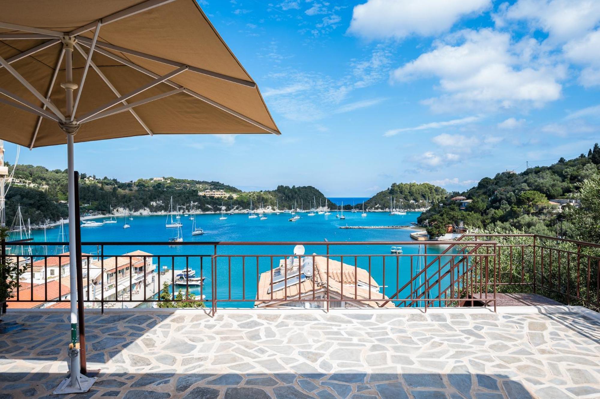 Agaloula Centrally Located Apartments, Lakka Экстерьер фото